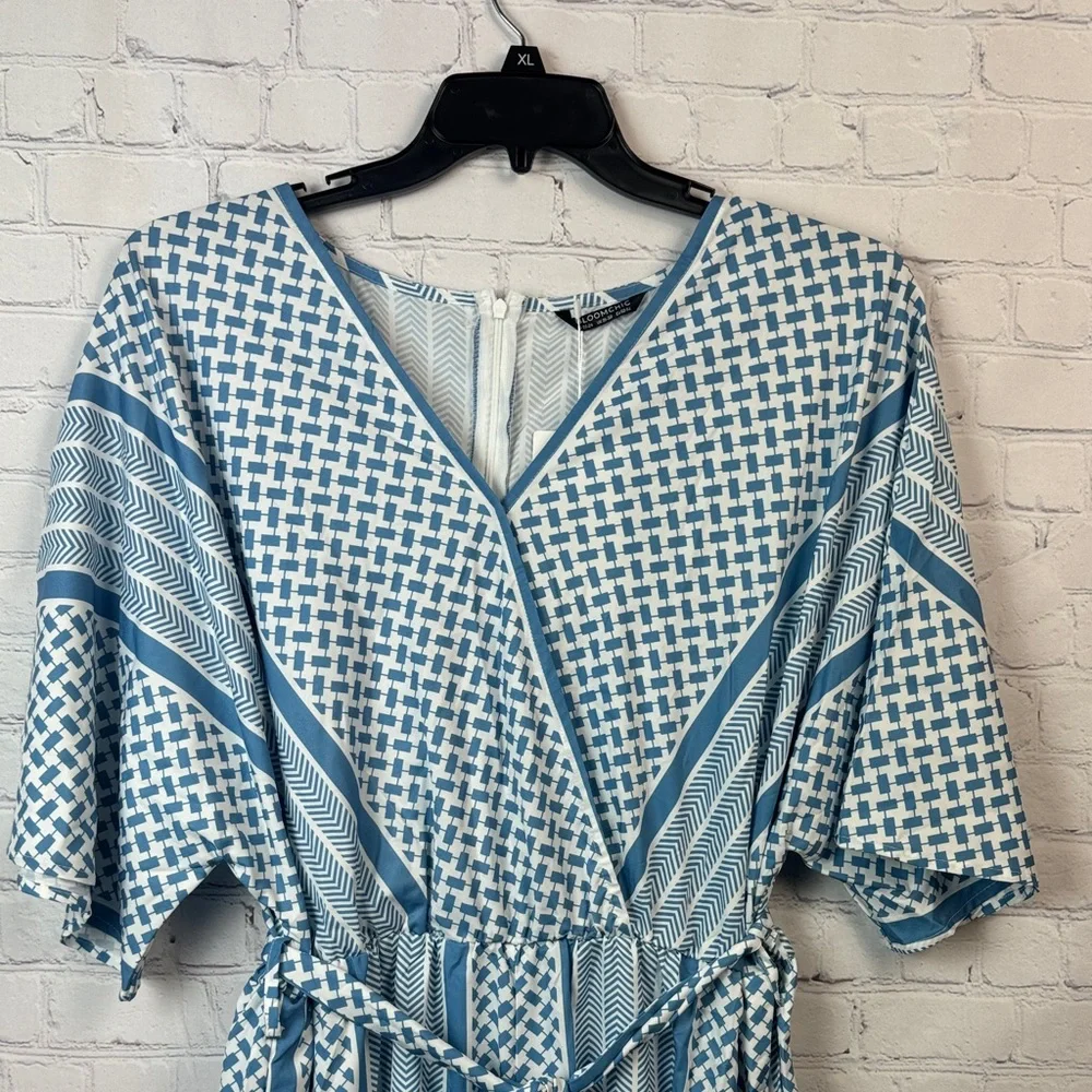 BloomChic Geometric Blue and White Jumpsuit Plus Size 3X - Picture 4 of 8